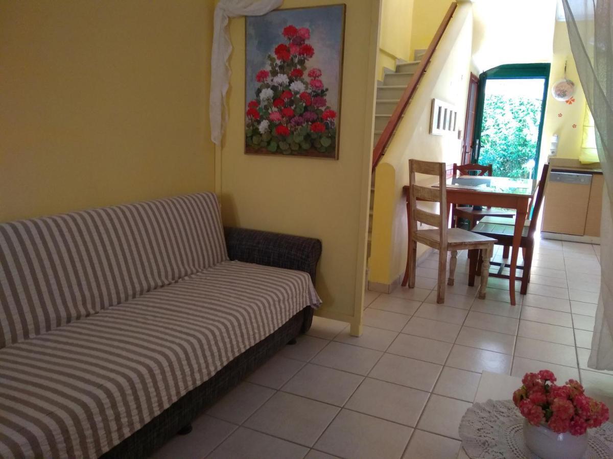 Villa Ladina Лигия Екстериор снимка